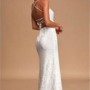 Beautiful Women’s Ivory Lace Gown